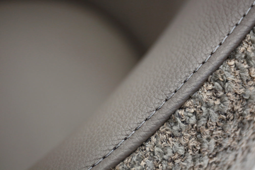 Modell Boneo inkl. 3 Stühle in Leder B Bull carbone Koinor