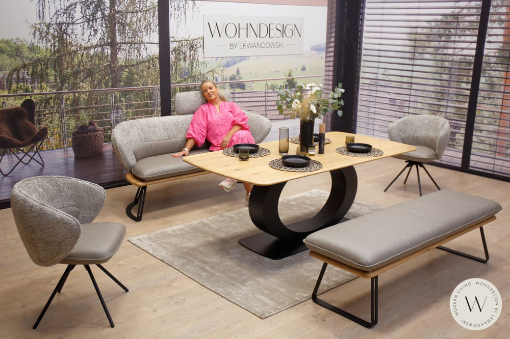 Dinnergruppe Modell Renio inkl. 2 Stühle in Leder Koinor