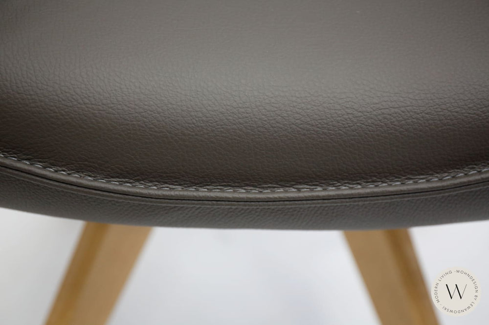 Esszimmerstuhl Modell 1250 S9VX Leder B Bull carbone Koinor