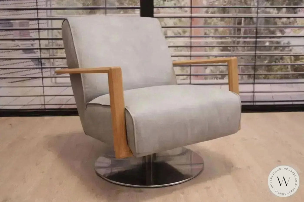 Modell Icarus Sessel in Leder A India asphalt Koinor