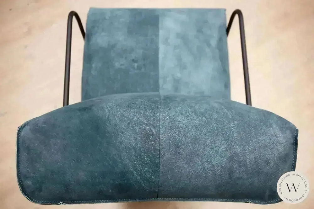 1x Modell Twister mit Hocker in Leder Desperado Bullfrog