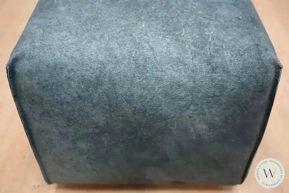 1x Modell Twister mit Hocker in Leder Desperado Bullfrog