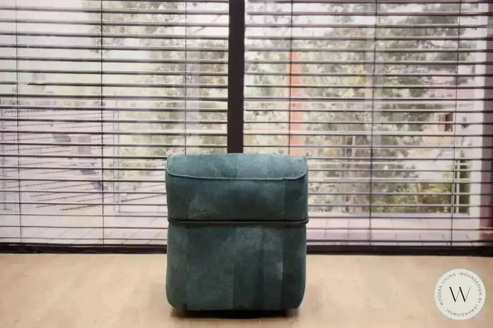 1x Modell Twister mit Hocker in Leder Desperado Bullfrog