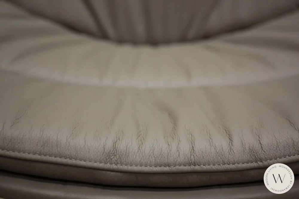 Barhocker Modell Noa in Leder Pelle 90 fango (höhenverstellbar) Ozzio®Italia