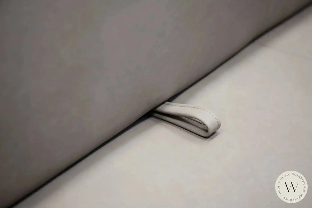 Dinnergruppe Drive inkl. 4 Drehsesseln in Leder K+W Silaxx