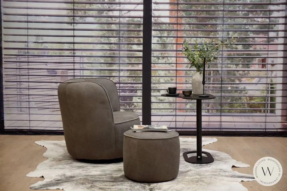 Dreh- und Schaukelsessel Donna mit Hocker in Leder Rhino elefant Bullfrog