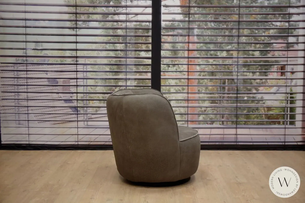 Dreh- und Schaukelsessel Donna mit Hocker in Leder Rhino elefant Bullfrog