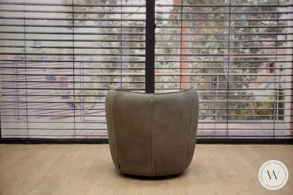 Dreh- und Schaukelsessel Donna mit Hocker in Leder Rhino elefant Bullfrog