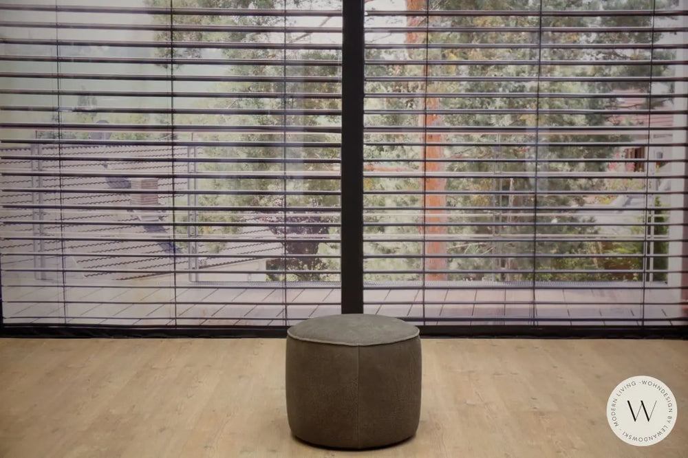 Dreh- und Schaukelsessel Donna mit Hocker in Leder Rhino elefant Bullfrog