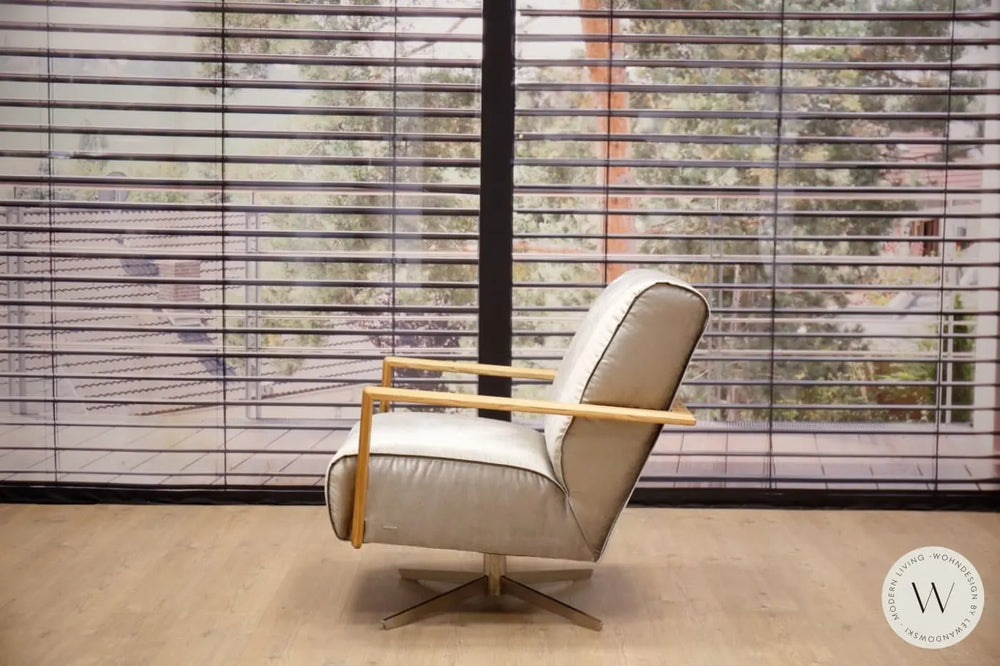Drehsessel Modell Icarus 2 in Stoff Universe Koinor