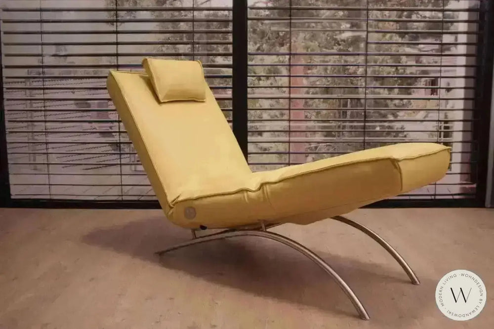 Jonas Relaxliege P4 elektrisch in Leder B Bull giallo Koinor