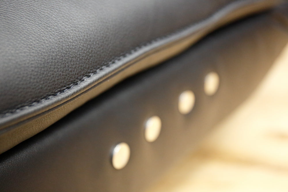 Modell Edon mit Metallrahmen in Leder D Gaucho toro