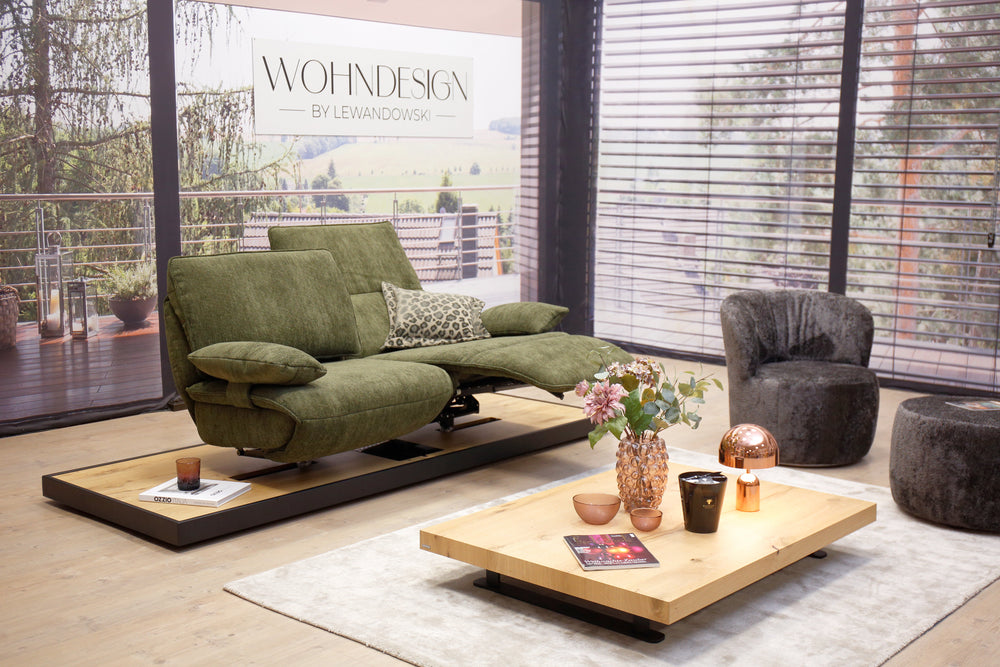 Modell Ellis inkl. 2 Armteilkissen in fine Stoff Terra Koinor