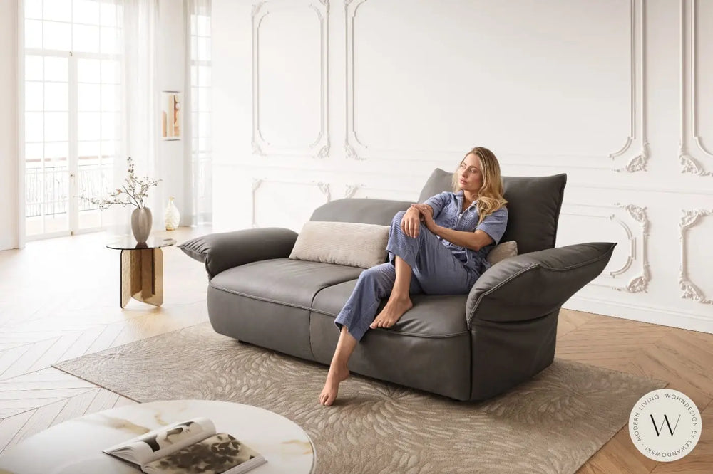 Modell Abby in Leder A India spider Koinor