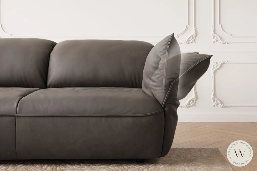 Modell Abby in Leder A India spider Koinor