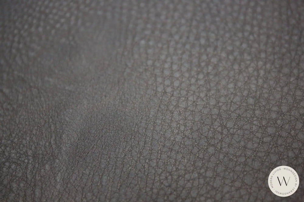 Modell Akito in Leder Rhino schwarz Bullfrog