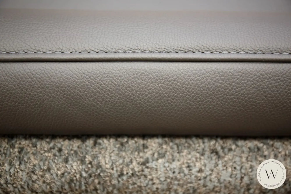 Modell Boneo inkl. 3 Stühle in Leder B Bull carbone Koinor