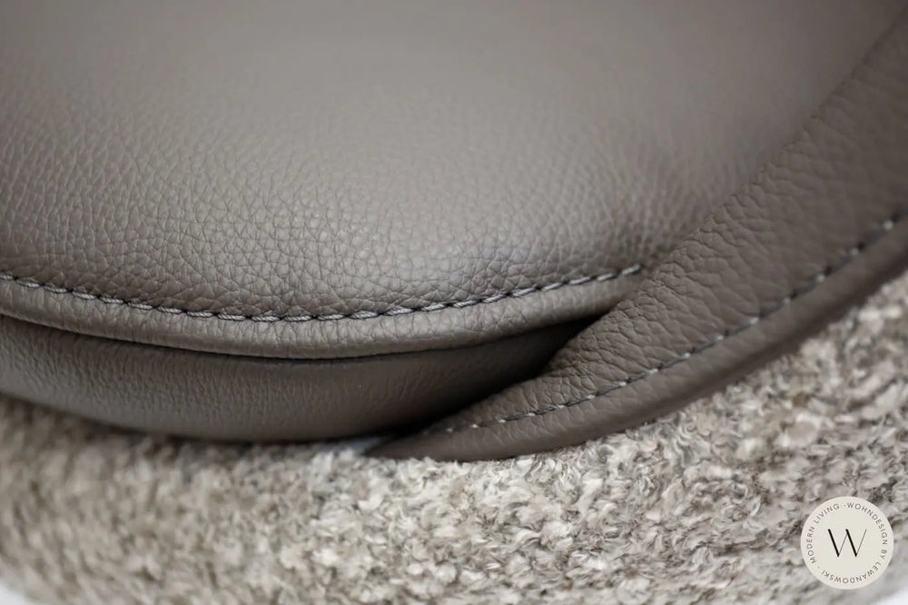 Modell Boneo inkl. 3 Stühle in Leder B Bull carbone Koinor