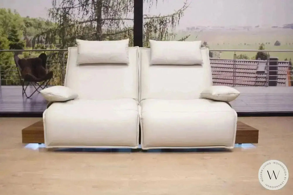 Modell Epos 3 in Leder A Soft crystal Koinor