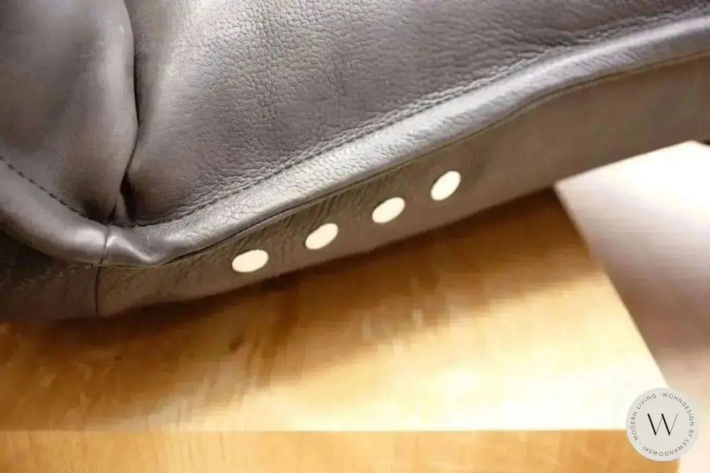 Modell Epos 3 in Leder Naturo quartz Koinor