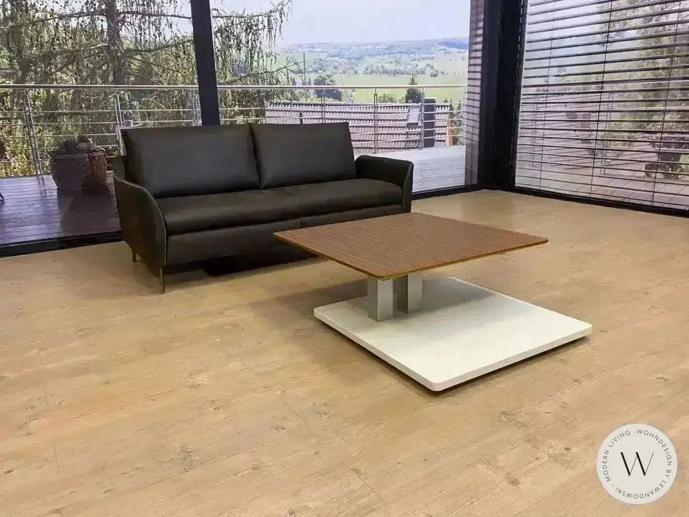 Modell H 833 Nussbaum Ronald Schmitt