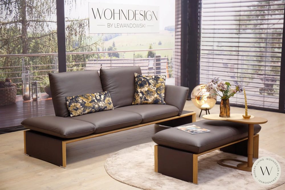 Modell Harriet mit Massivholzrahmen in Leder B Bull moretto Koinor