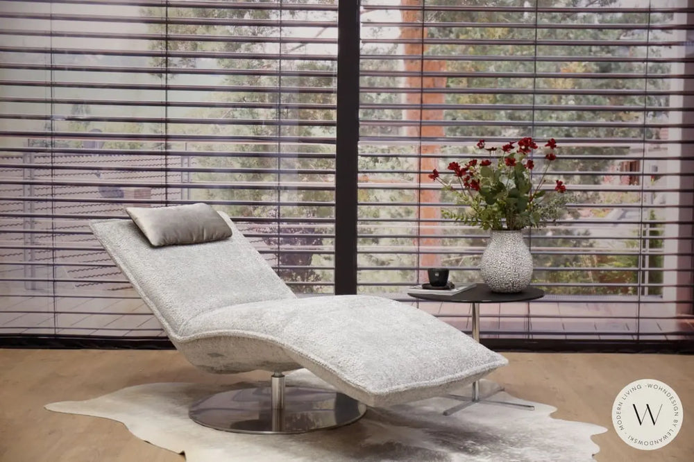 Modell Joplin Relaxliege in Stoff inkl. Nackenkissen Koinor