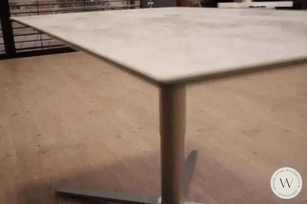 Modell P432 in Keramik Oxide bianco höhenverstellbar Ronald Schmitt