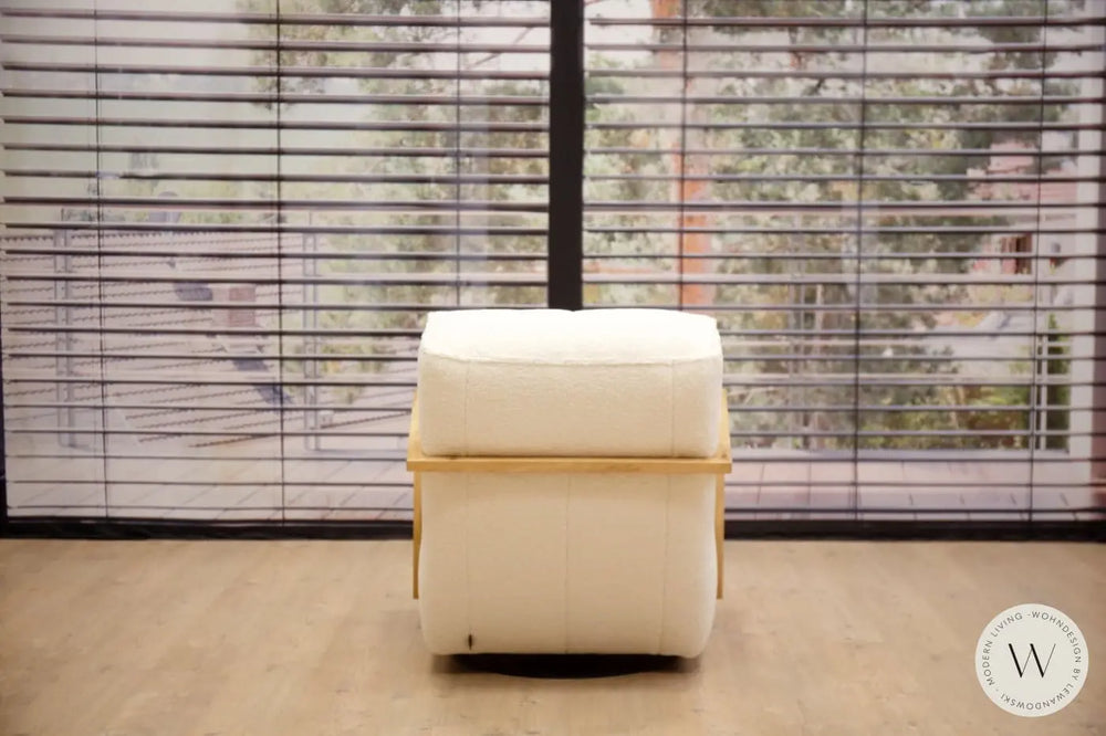 Modell Twister mit Hocker in Stoff Smart Lamb Bullfrog