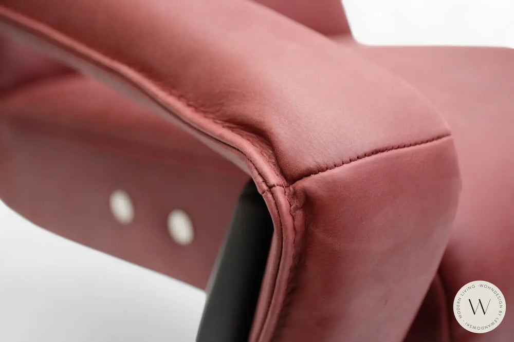 Modell YOKO N°1 in Leder D Velvet rubin Koinor