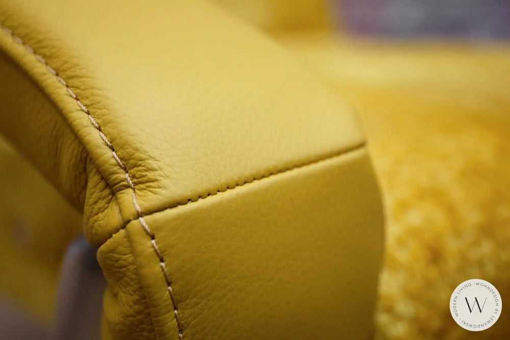 Modell YOKO N°3 in Leder B Bull giallo Koinor