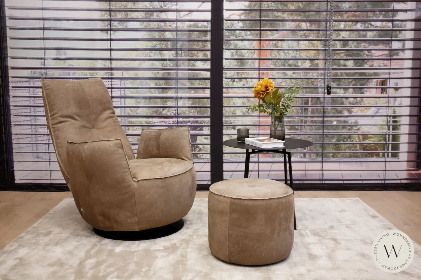 Sessel Blobb.De Luxe inkl. Hocker in Leder Crazy nubuk