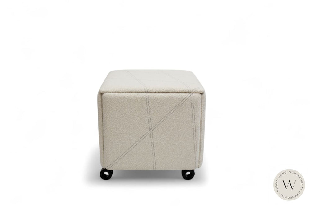 Cubix Pouf / Hocker in Bouclé Butter Ozzio®Italia