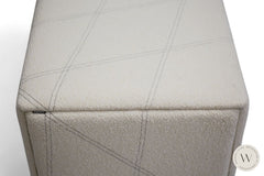 Cubix Pouf / Hocker in Bouclé Butter Ozzio®Italia