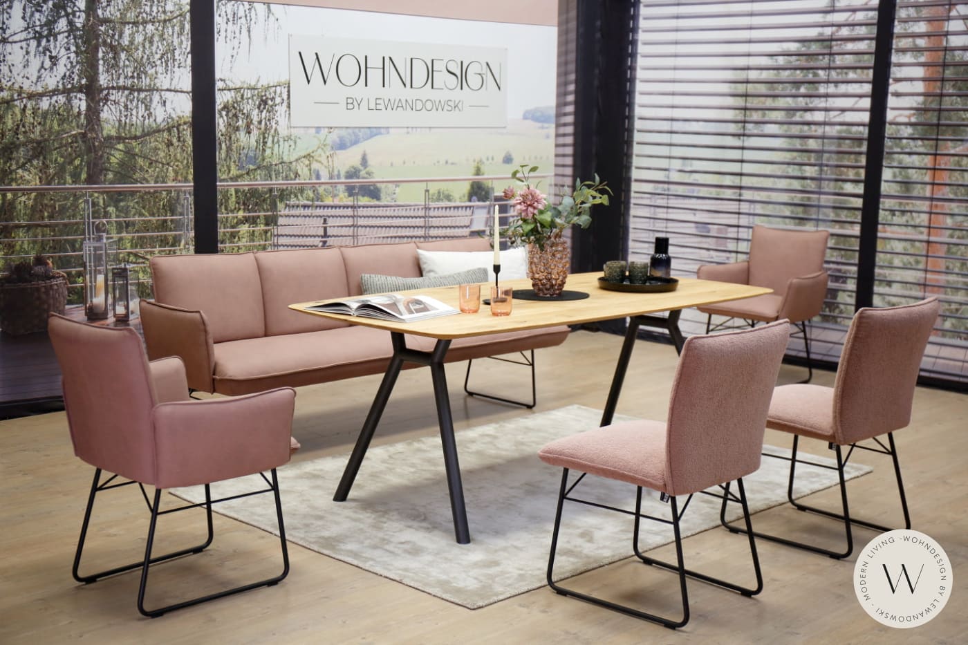 Dinnergruppe Modell 1206 Bank + 4 Stühle K+W Silaxx