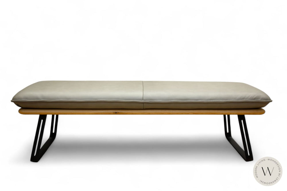 Dinnergruppe Modell Renio inkl. 2 Stühle in Leder Koinor