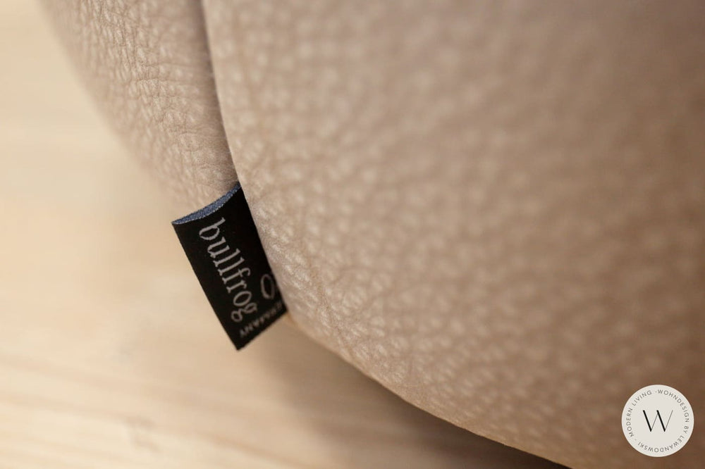 Dreh- & Schaukelsessel Donna mit Hocker in Leder Rhino Bullfrog