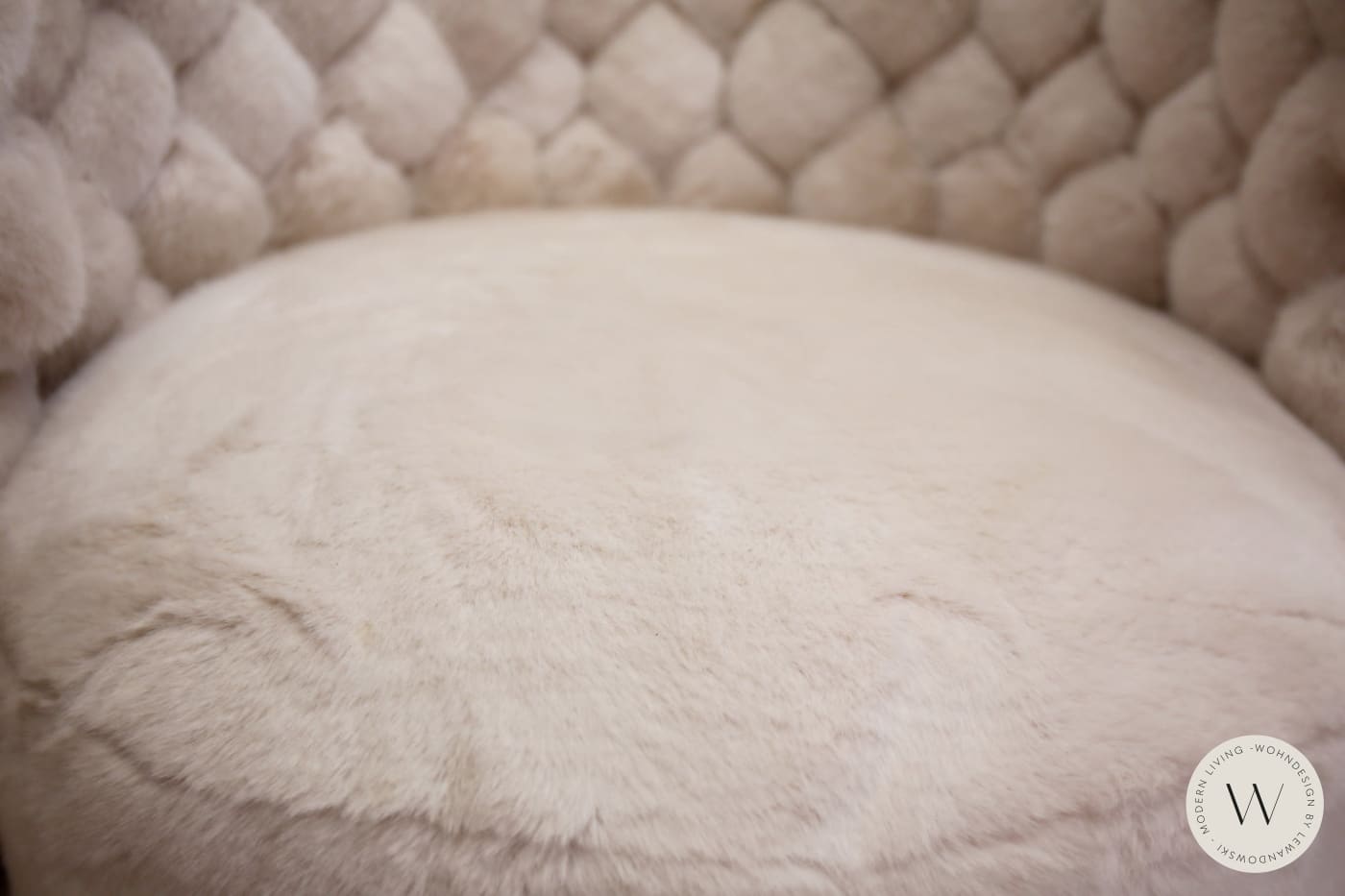 Drehsessel Modell Giuggiola in Plüsch Calia Italia