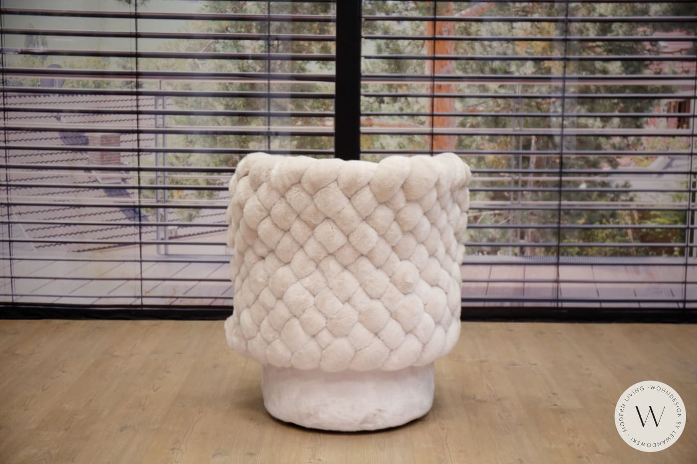 Drehsessel Modell Giuggiola in Plüsch Calia Italia