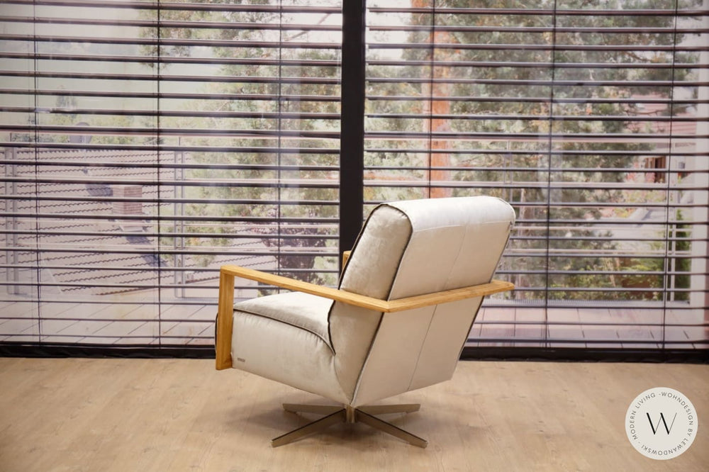 Drehsessel Modell Icarus 2 in Stoff Universe Koinor