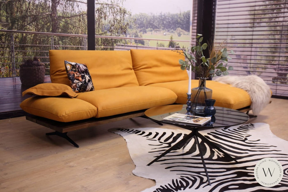 Eckgarnitur Modell Marilyn Leder A India sun mit Wildnussbaum Koinor