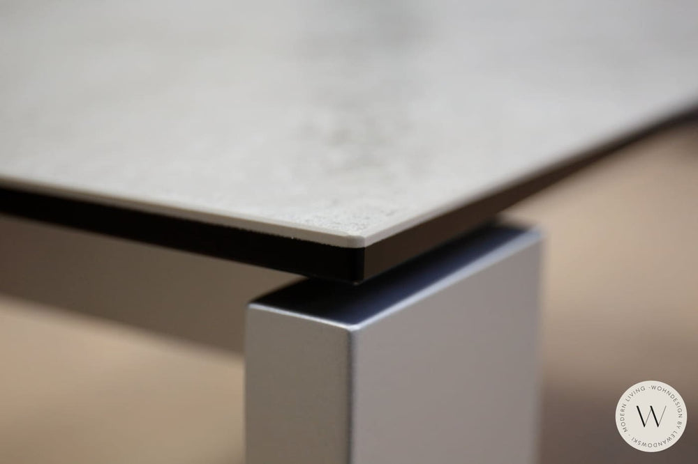 Esstisch Modell P2380 Access in Keramik Oxide grigio Ronald Schmitt Tische