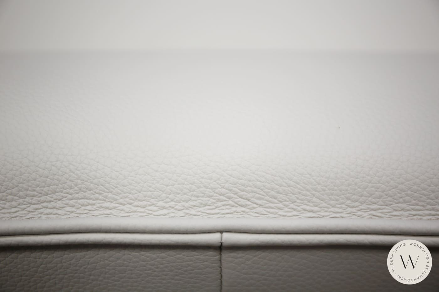 Esszimmerbank Modell Renio in Leder B Bull perla Koinor