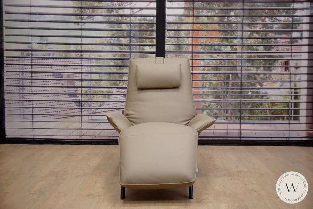 Joleen Relaxliege P4 in Leder C Family lehm Koinor