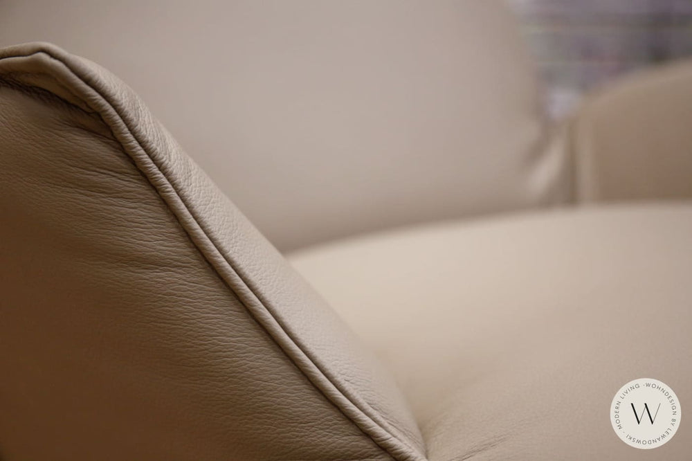 Joleen Relaxliege P4 in Leder C Family lehm Koinor