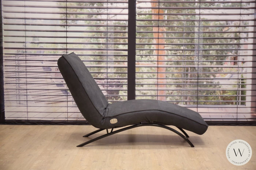 Jonas Relaxliege P4 elektrisch in Leder A India omega Koinor