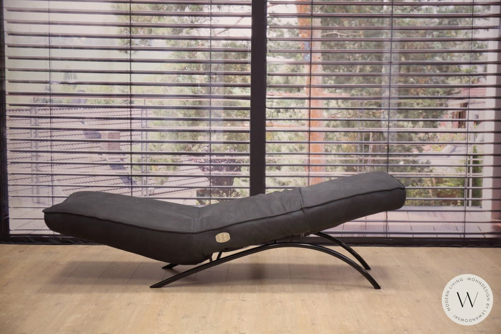 Jonas Relaxliege P4 elektrisch in Leder A India omega Koinor