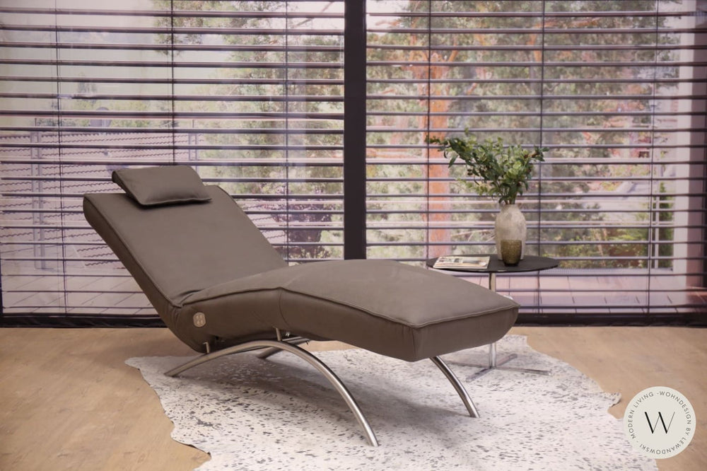 Jonas Relaxliege P4 elektrisch in Leder A India spider Koinor