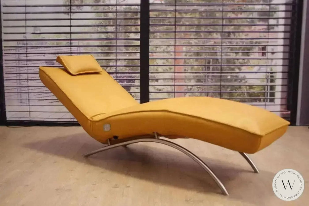 Jonas Relaxliege P4 elektrisch in Leder E banana Koinor