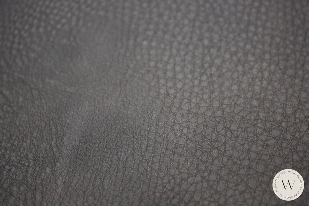 Modell Akito in Leder Rhino schwarz Bullfrog
